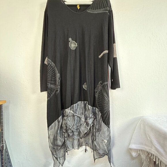 Staley Gretzinger Women's Art To Wear Oversized Casual Midi Dress Black Size?
